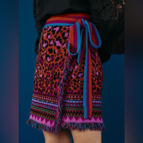 FARM Rio NWT Red Ainika Tapestry Sweater Skirt - Picture 7 of 8